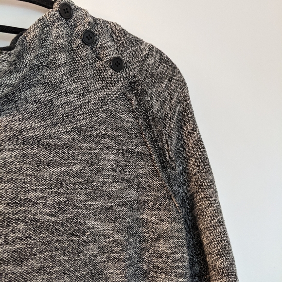 Roxy ladies medium hooded sweatshirt - Picture 11 of 16